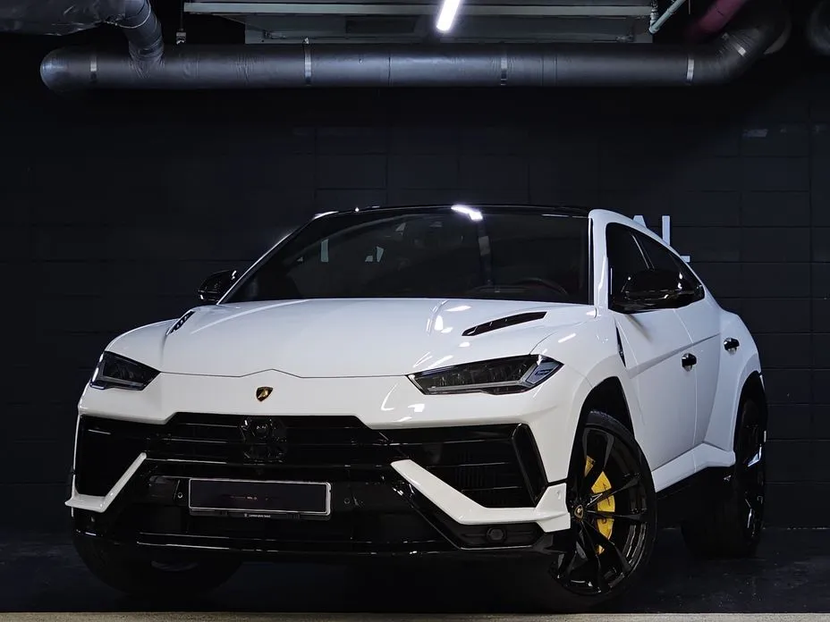 Lamborghini Urus — фото 1