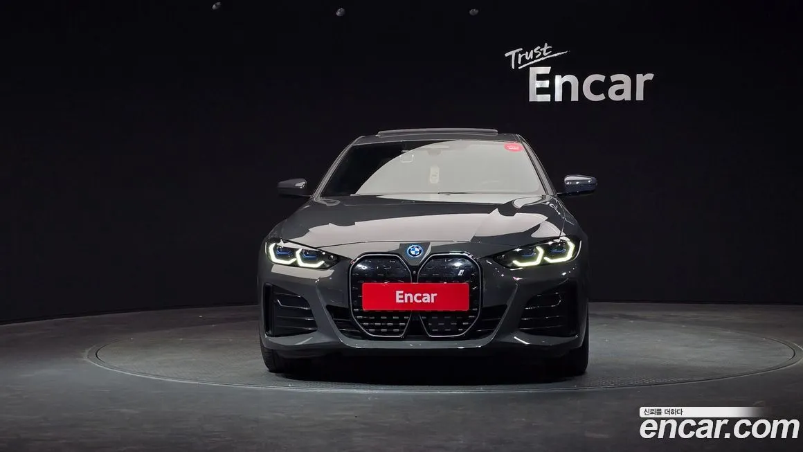 BMW i4 — фото 3