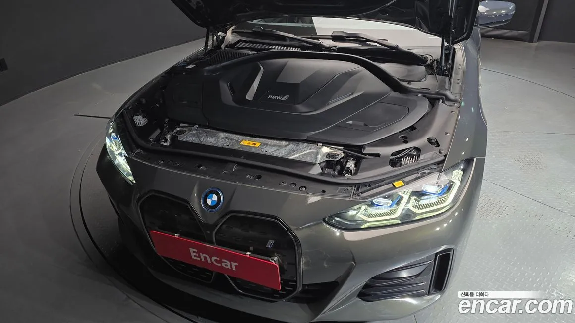 BMW i4 — фото 5