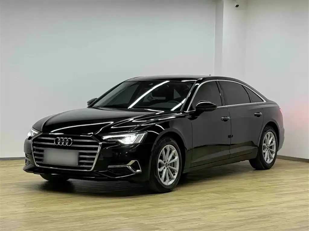 Audi A6L — фото 1
