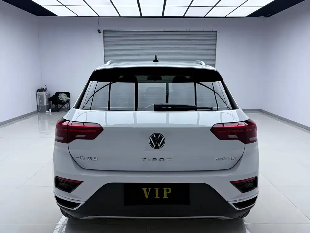 Volkswagen T-Roc — фото 2