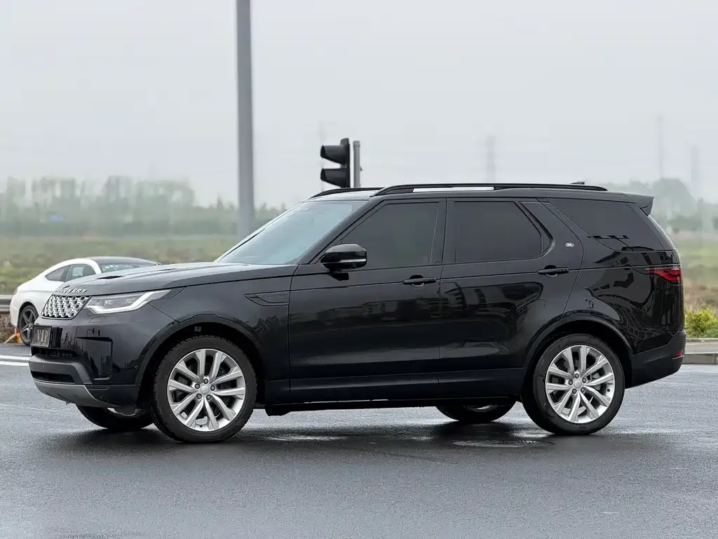 Land Rover Discovery — фото 1
