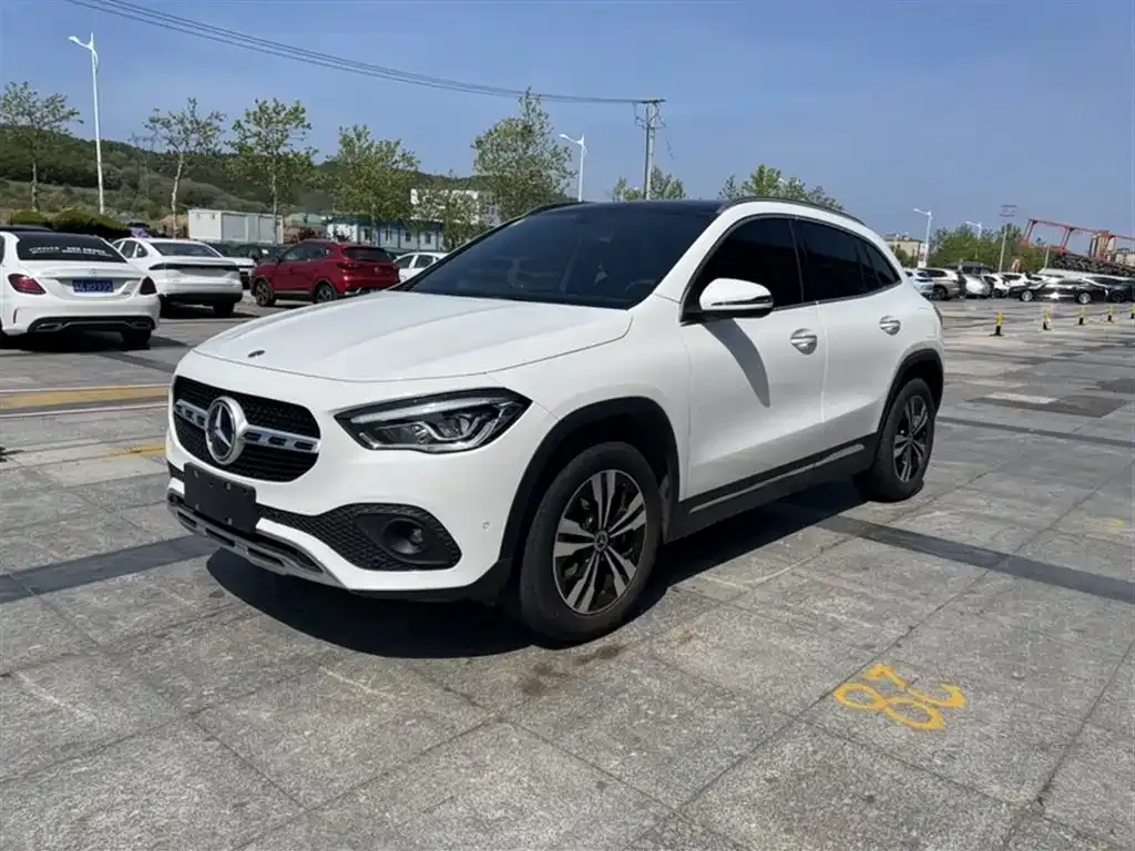 Mercedes-Benz GLA — фото 1