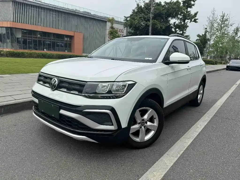 Volkswagen T-Cross — фото 1