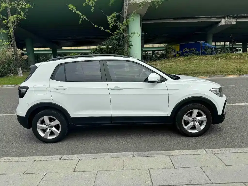 Volkswagen T-Cross — фото 4