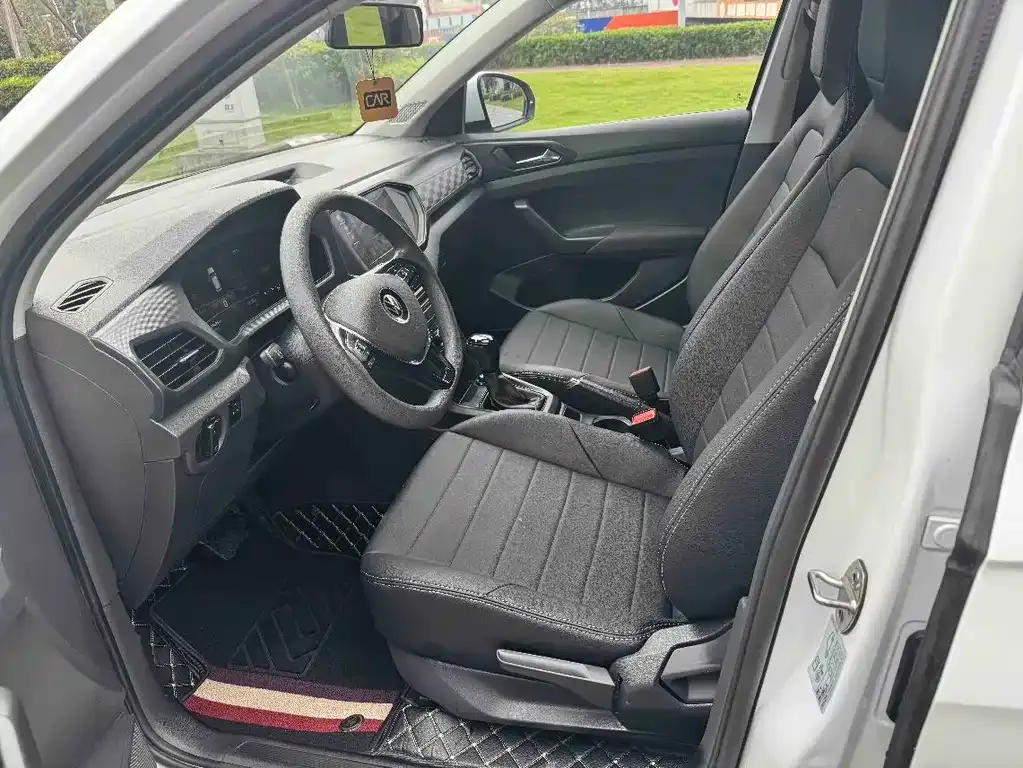 Volkswagen T-Cross — фото 5