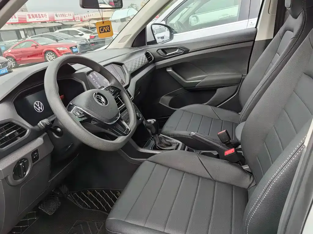 Volkswagen T-Cross — фото 8