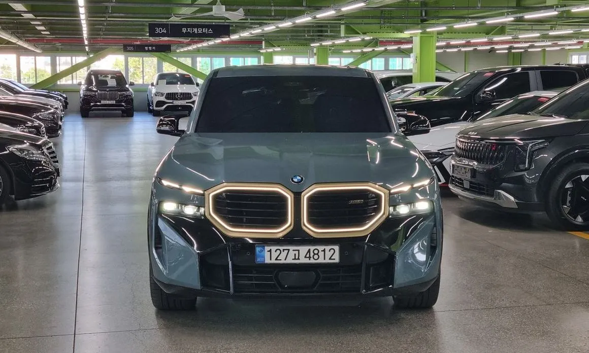 BMW XM — фото 1