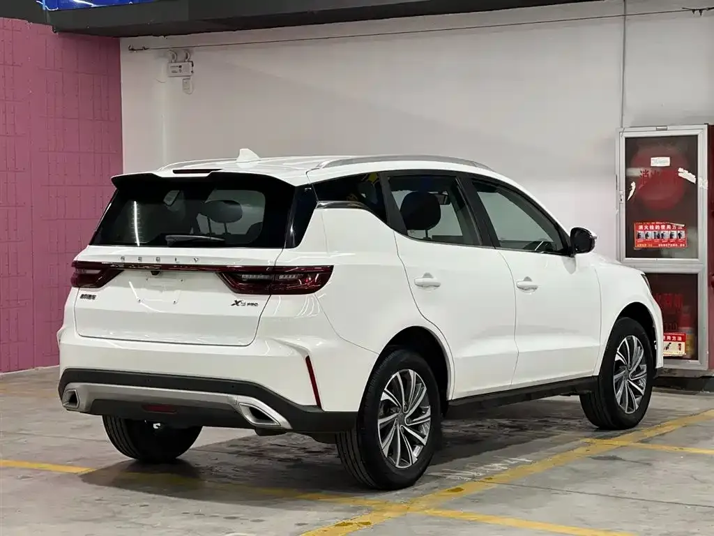 Geely Vision X6 — фото 9