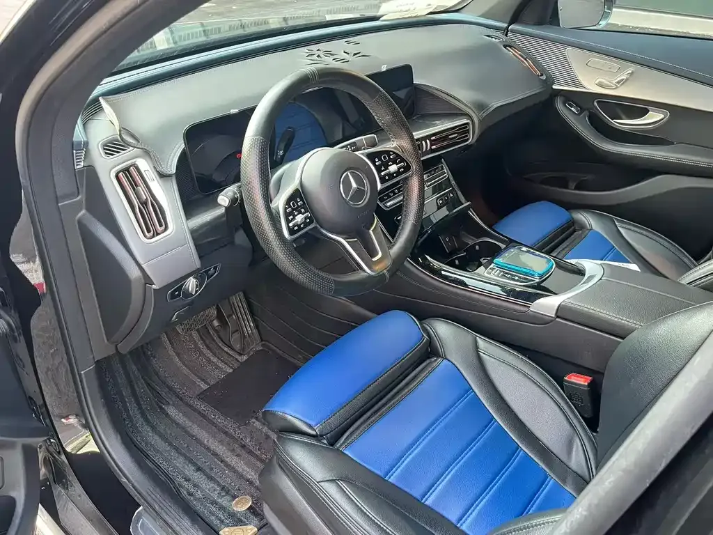 Mercedes-Benz EQC — фото 9