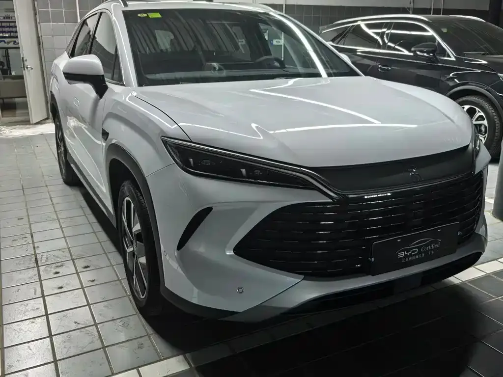 BYD L DM-i — фото 8