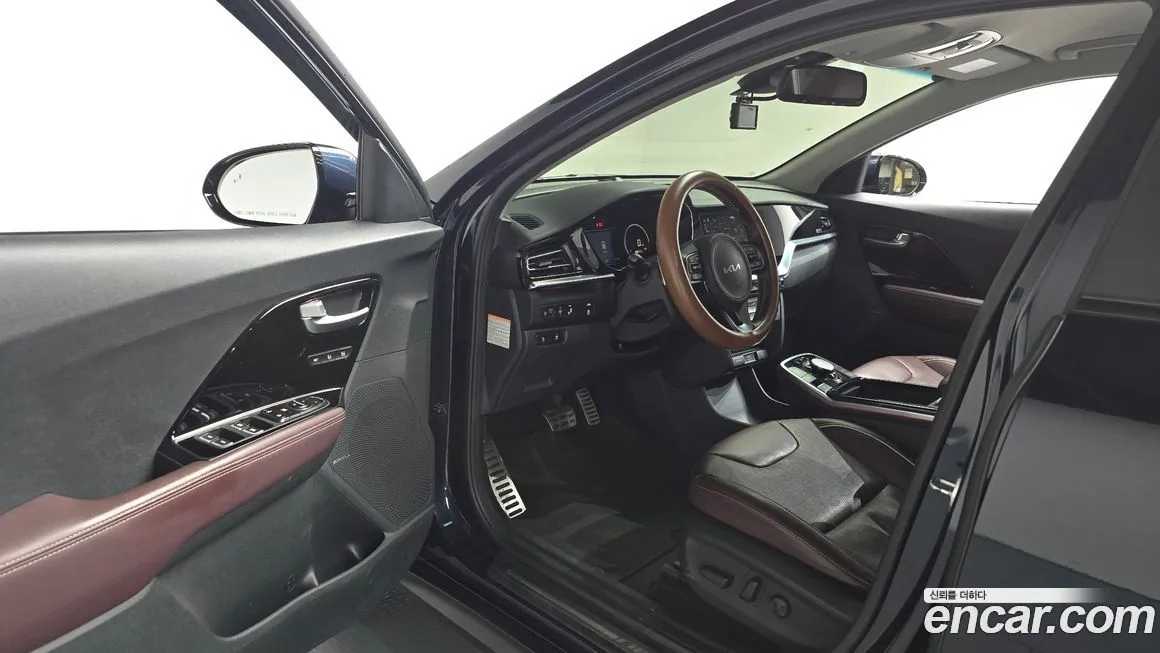 Kia Niro — фото 10