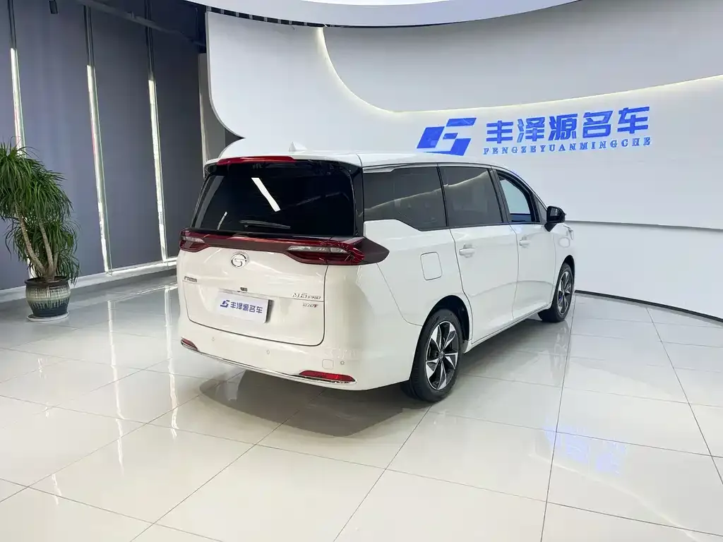 GAC Motor Trumpchi M6 — фото 8