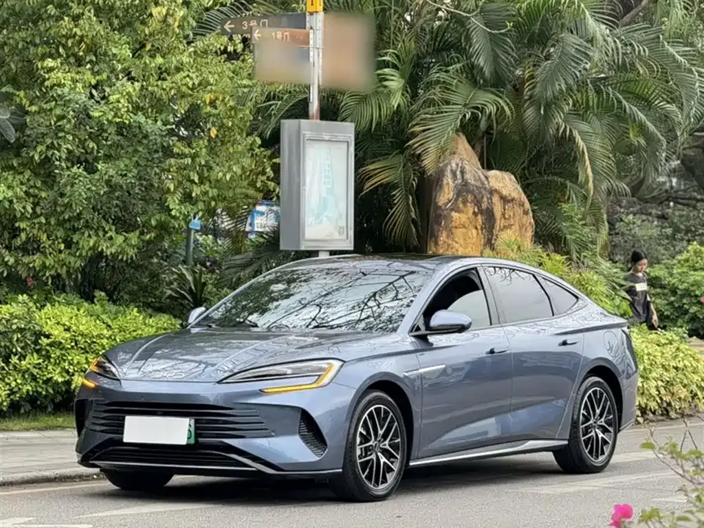 BYD Seal — фото 1