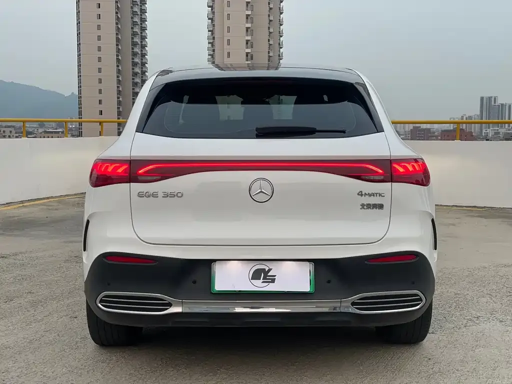 Mercedes-Benz EQE SUV — фото 4