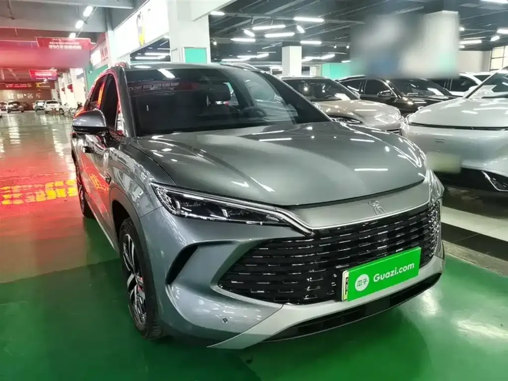 BYD L DM-i — фото 9