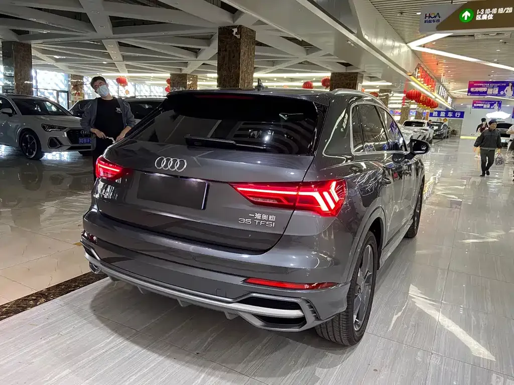 Audi Q3 — фото 10