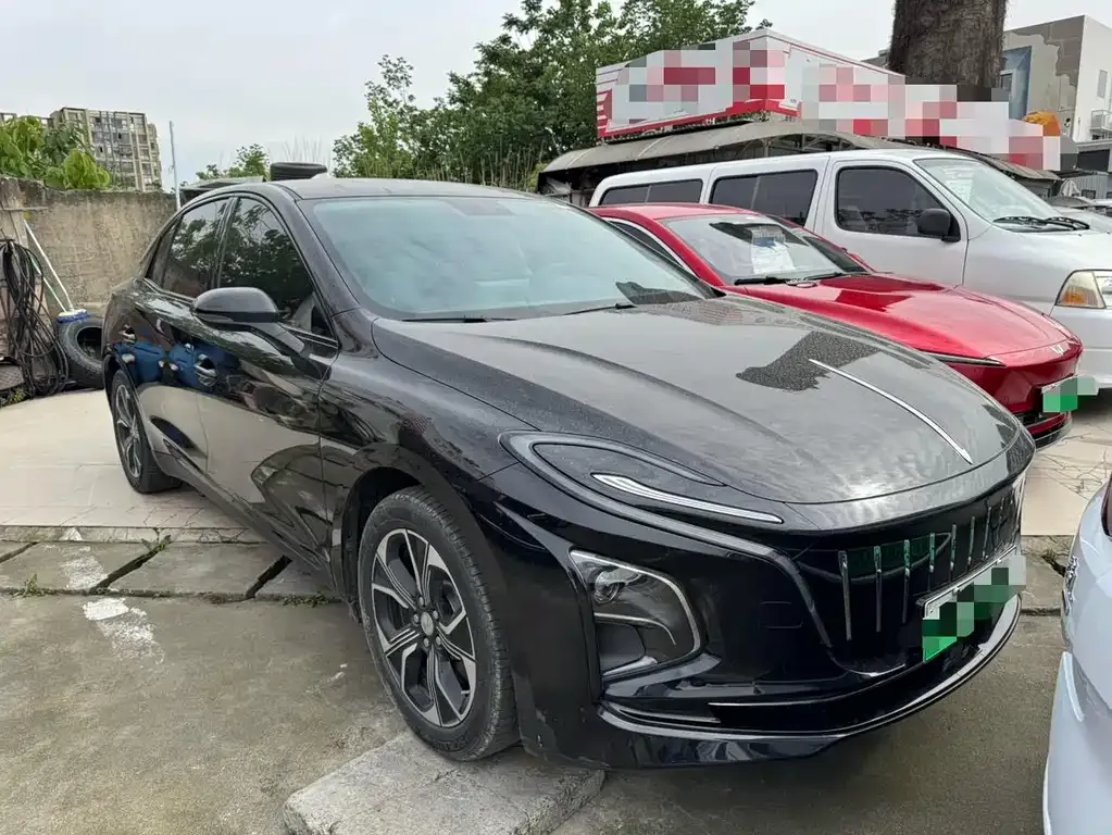 Hongqi E-QM5 — фото 9