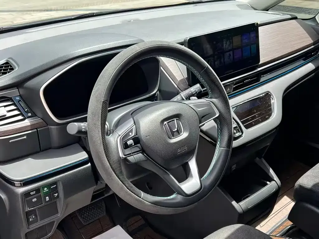 Honda Odyssey — фото 10
