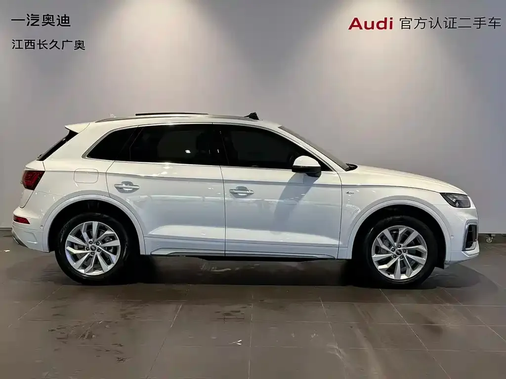 Audi Q5L — фото 2