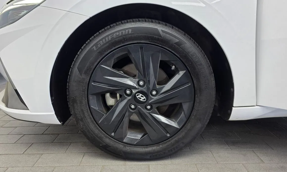 Hyundai AVANTE — фото 4