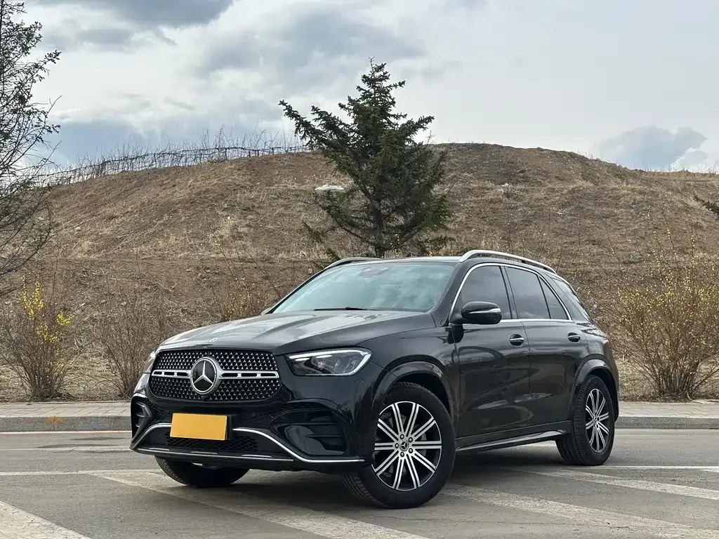 Mercedes-Benz GLE — фото 1