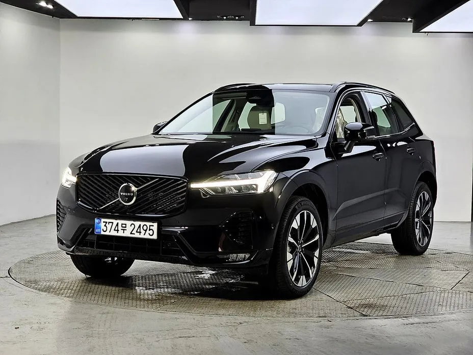 Volvo XC60 — фото 1
