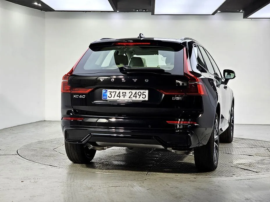 Volvo XC60 — фото 4