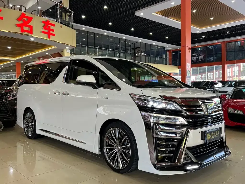 Toyota Vellfire — фото 5