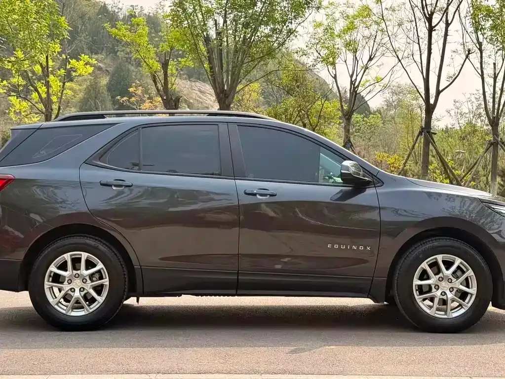 Chevrolet Equinox — фото 10