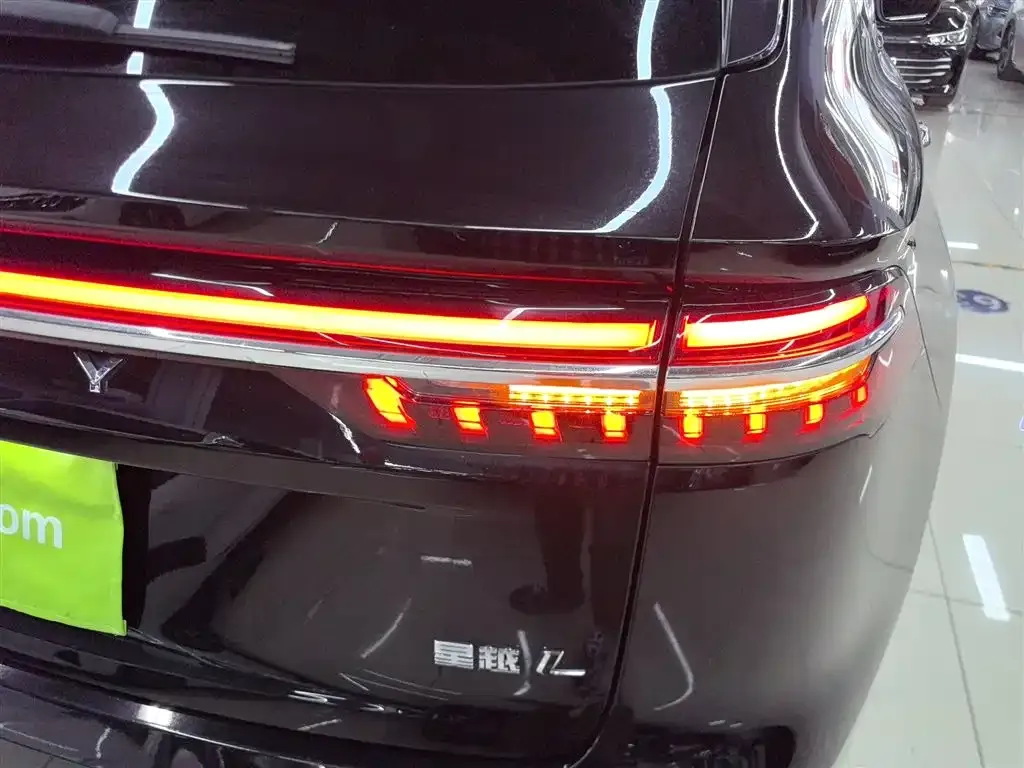 Geely Xingyue L — фото 10