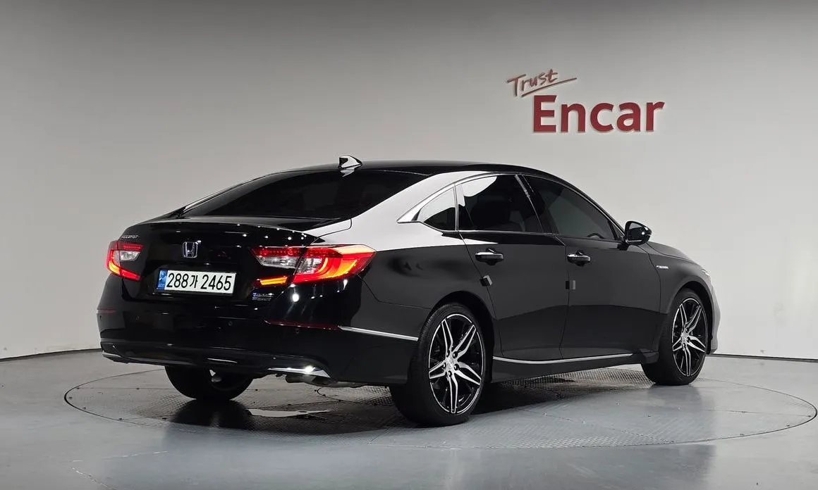 Honda Accord — фото 4