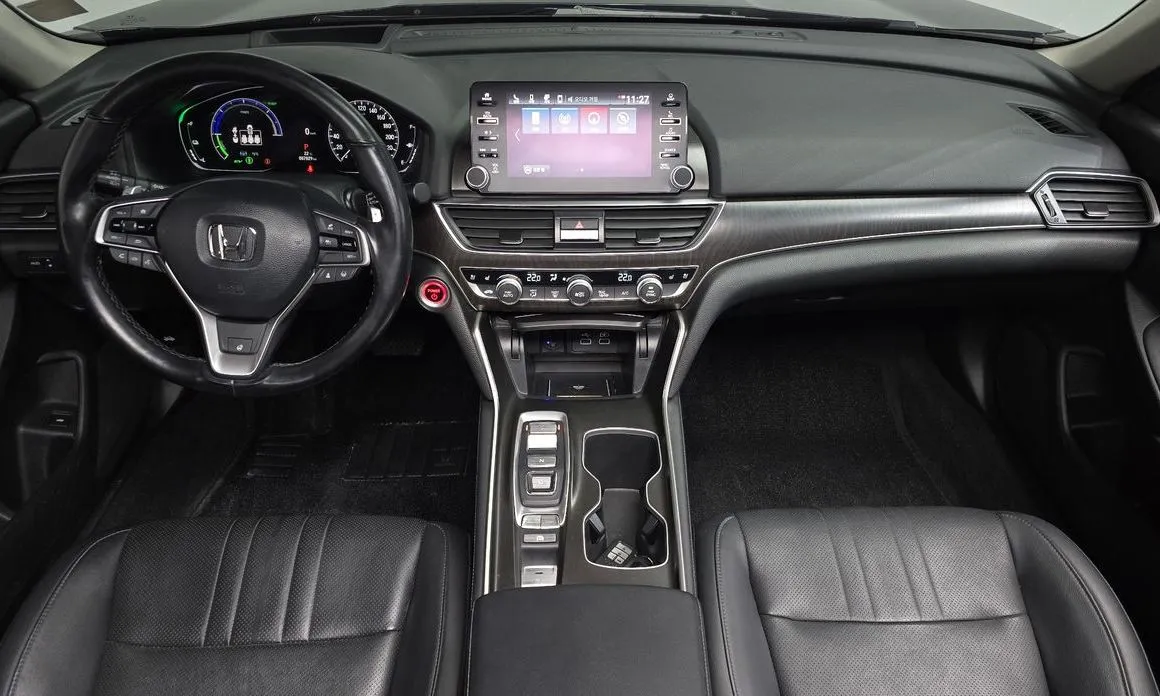 Honda Accord — фото 10