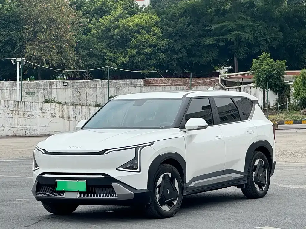 Kia EV5 — фото 1