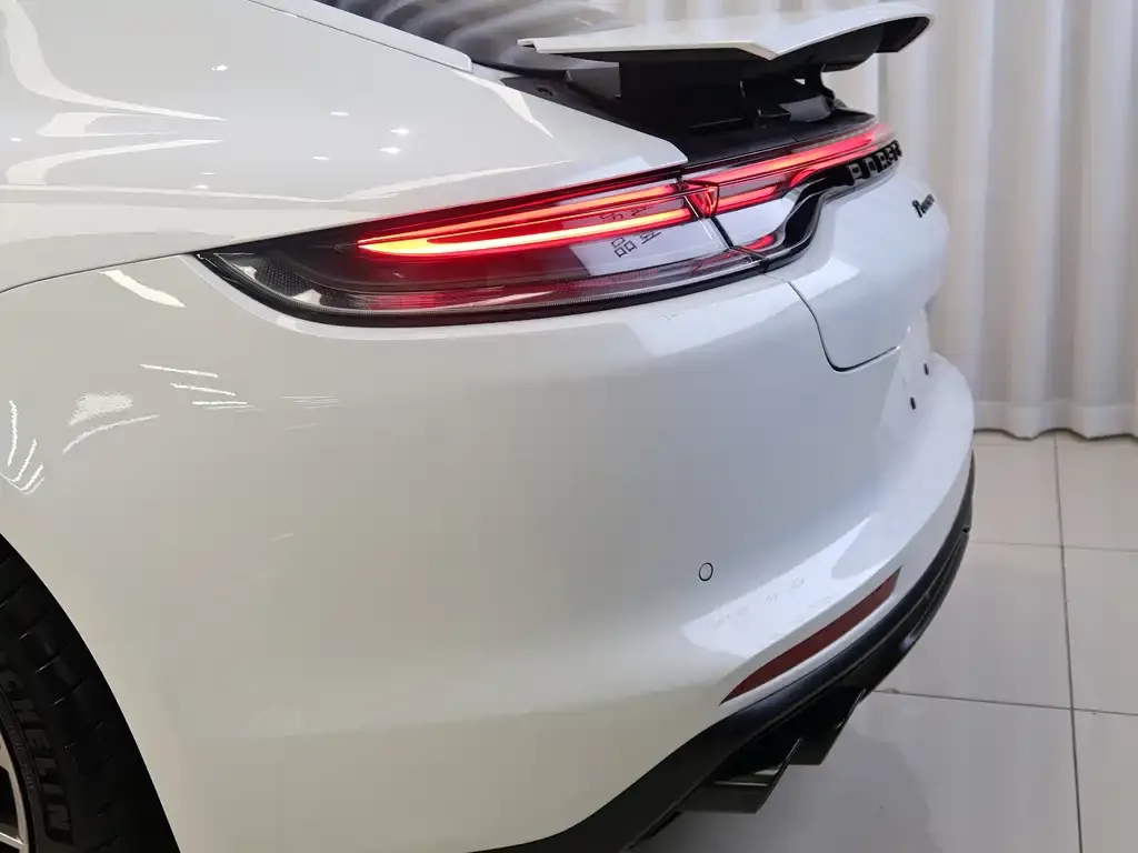 Porsche Panamera — фото 4