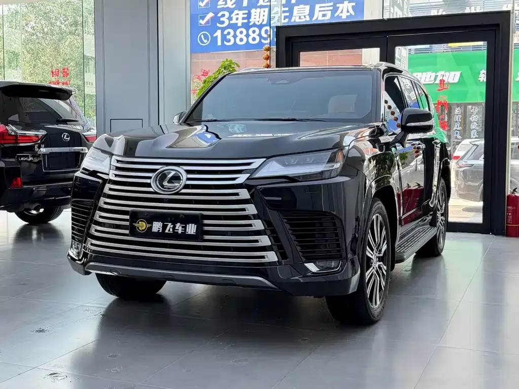 Lexus LX — фото 1