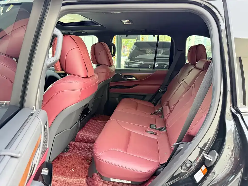 Lexus LX — фото 9