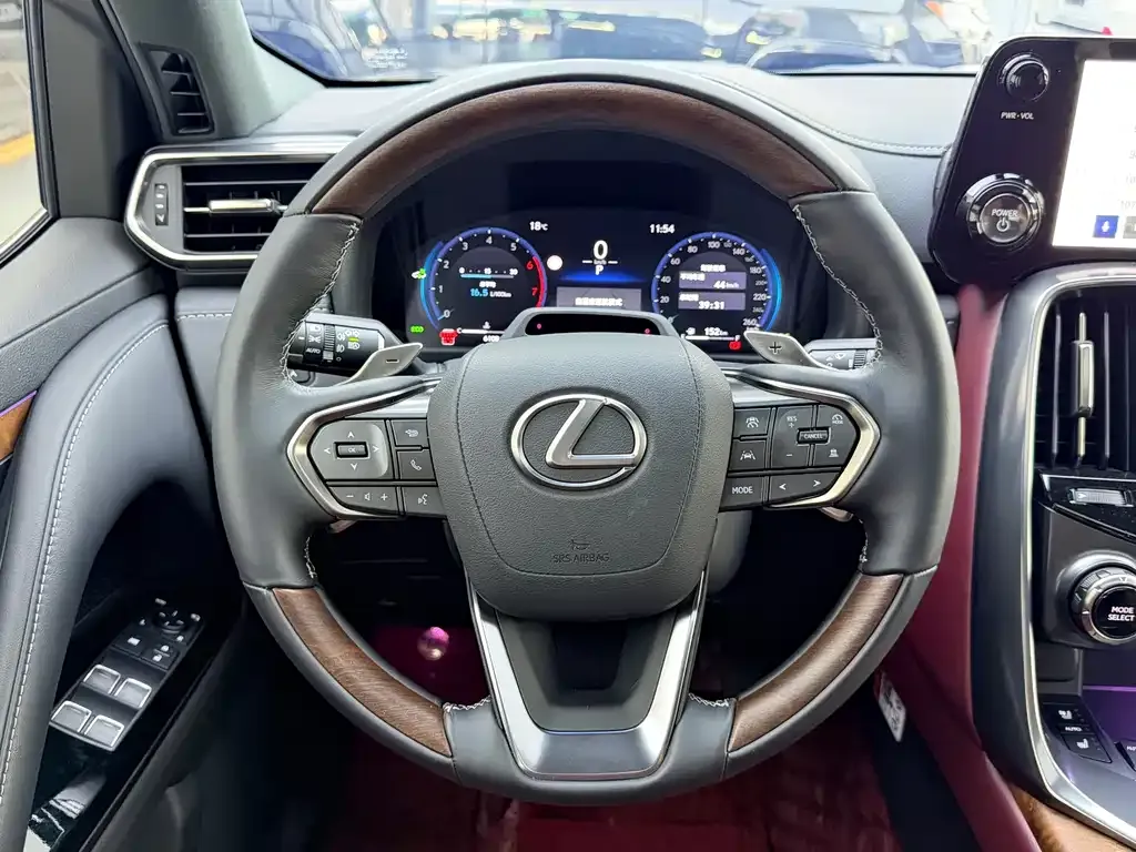 Lexus LX — фото 6