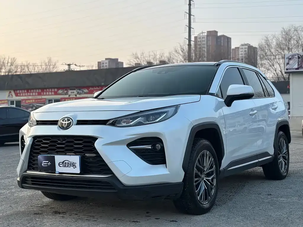 Toyota Wildlander — фото 1