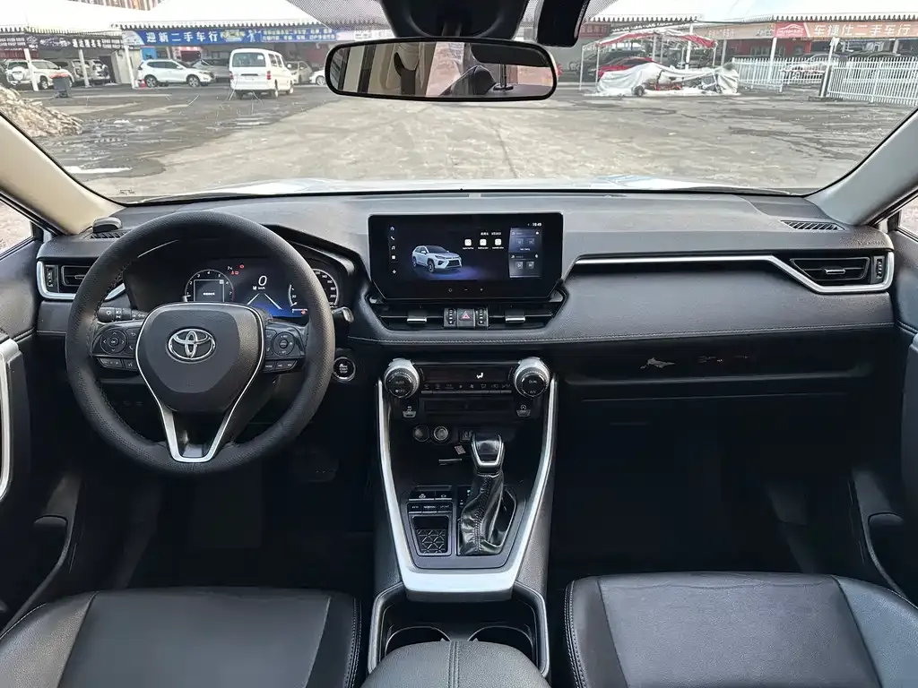 Toyota Wildlander — фото 10