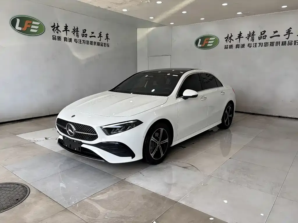 Mercedes-Benz A-Class — фото 1