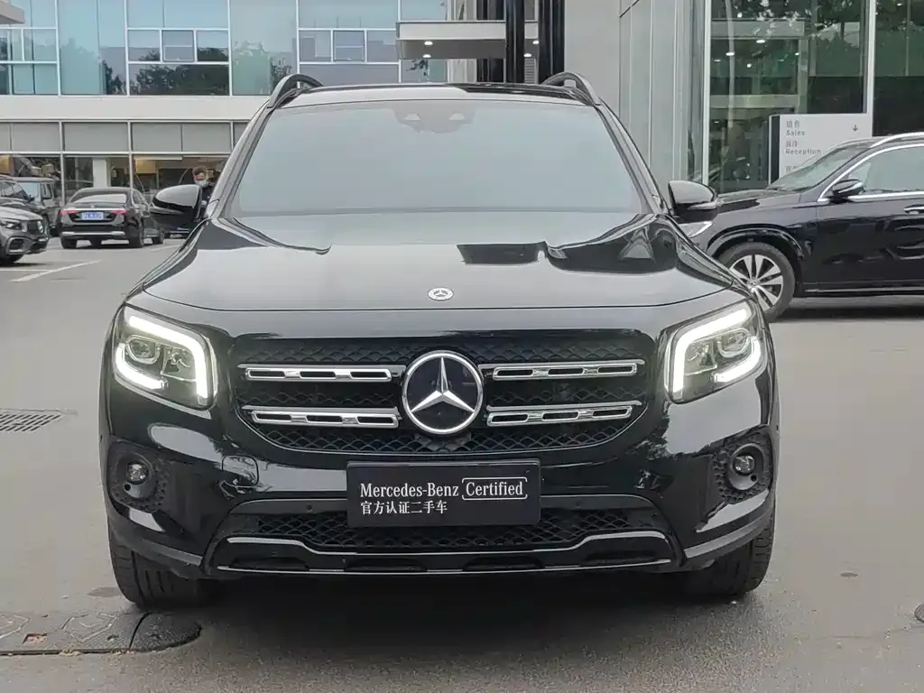 Mercedes-Benz GLB — фото 2