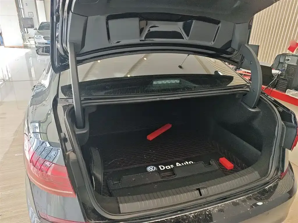 Volkswagen Passat — фото 5