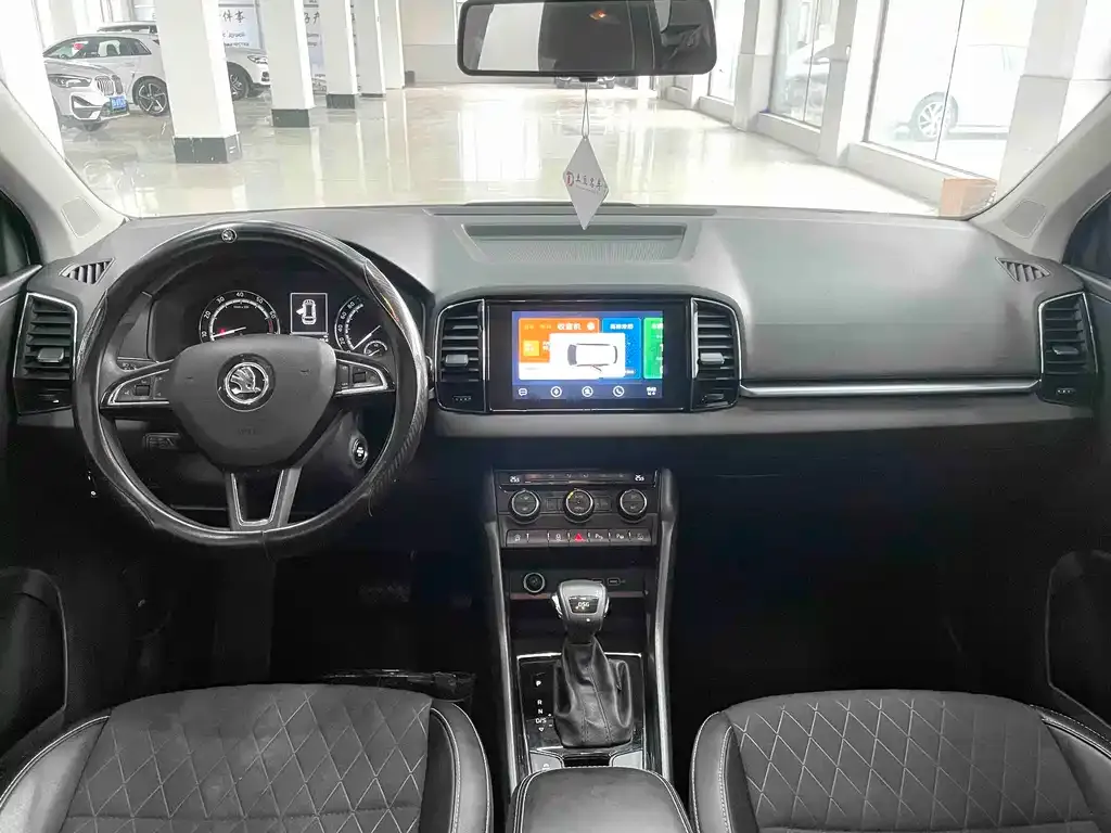 Skoda Karoq — фото 7