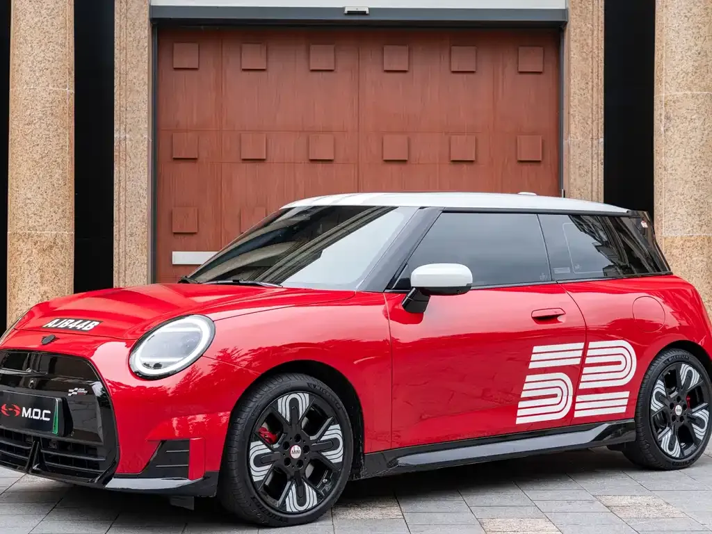 MINI JCW Electric — фото 6