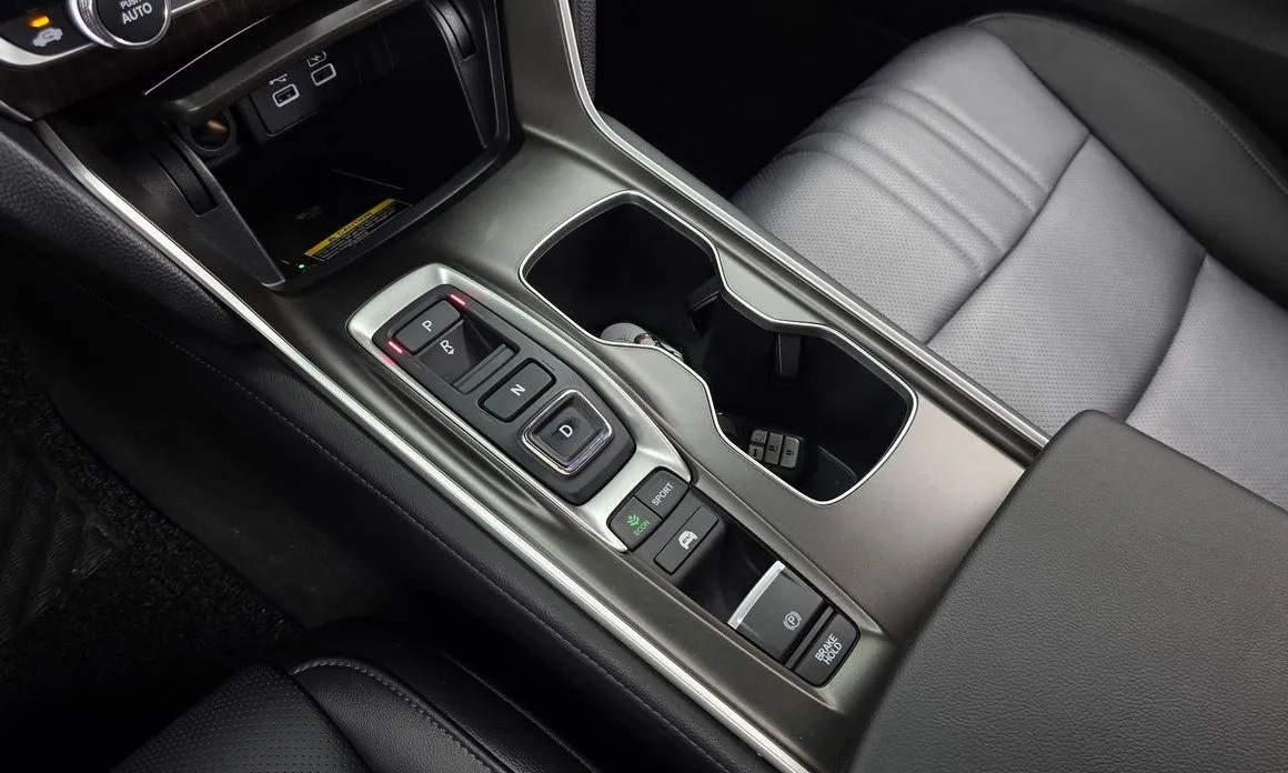 Honda Accord — фото 6