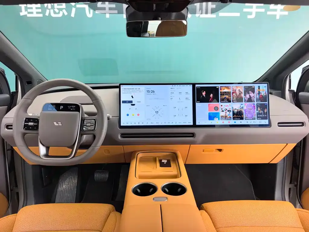 Li Auto i8 — фото 6