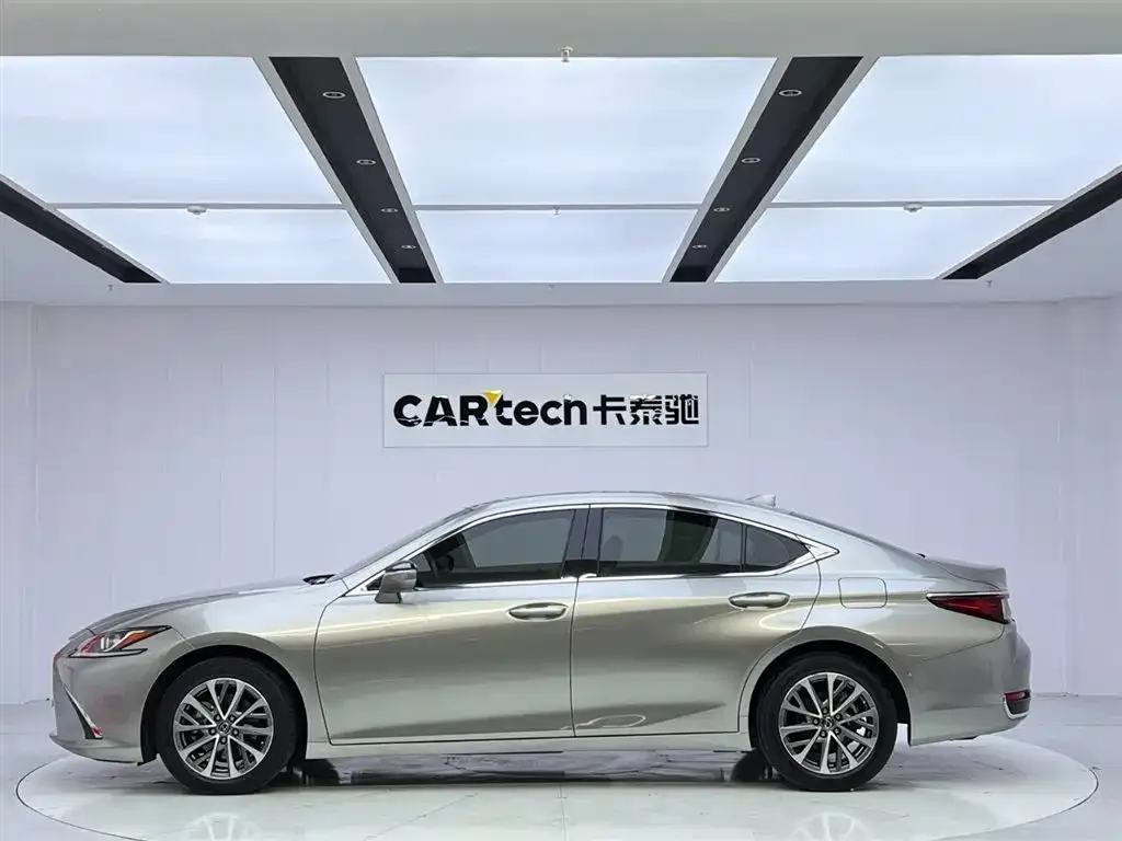 Lexus ES — фото 9