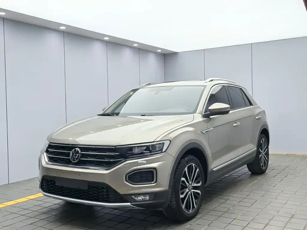 Volkswagen T-Roc — фото 1