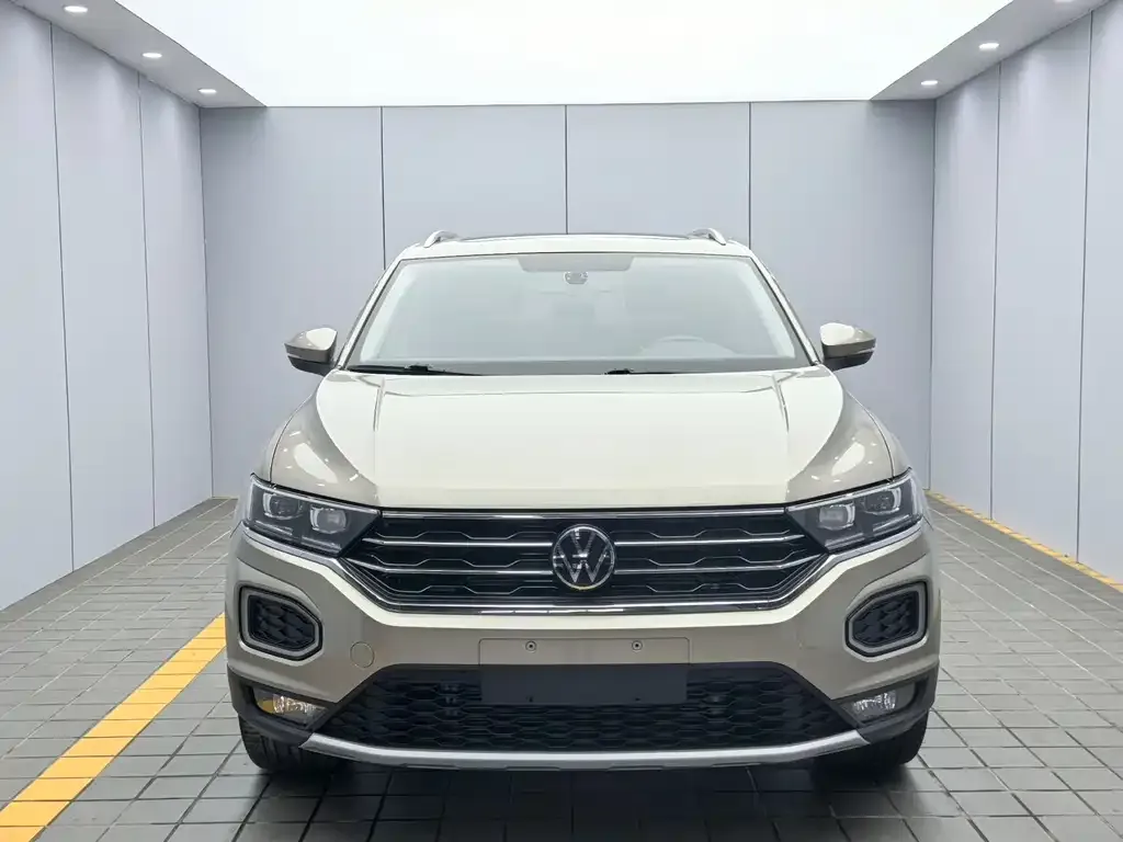 Volkswagen T-Roc — фото 7